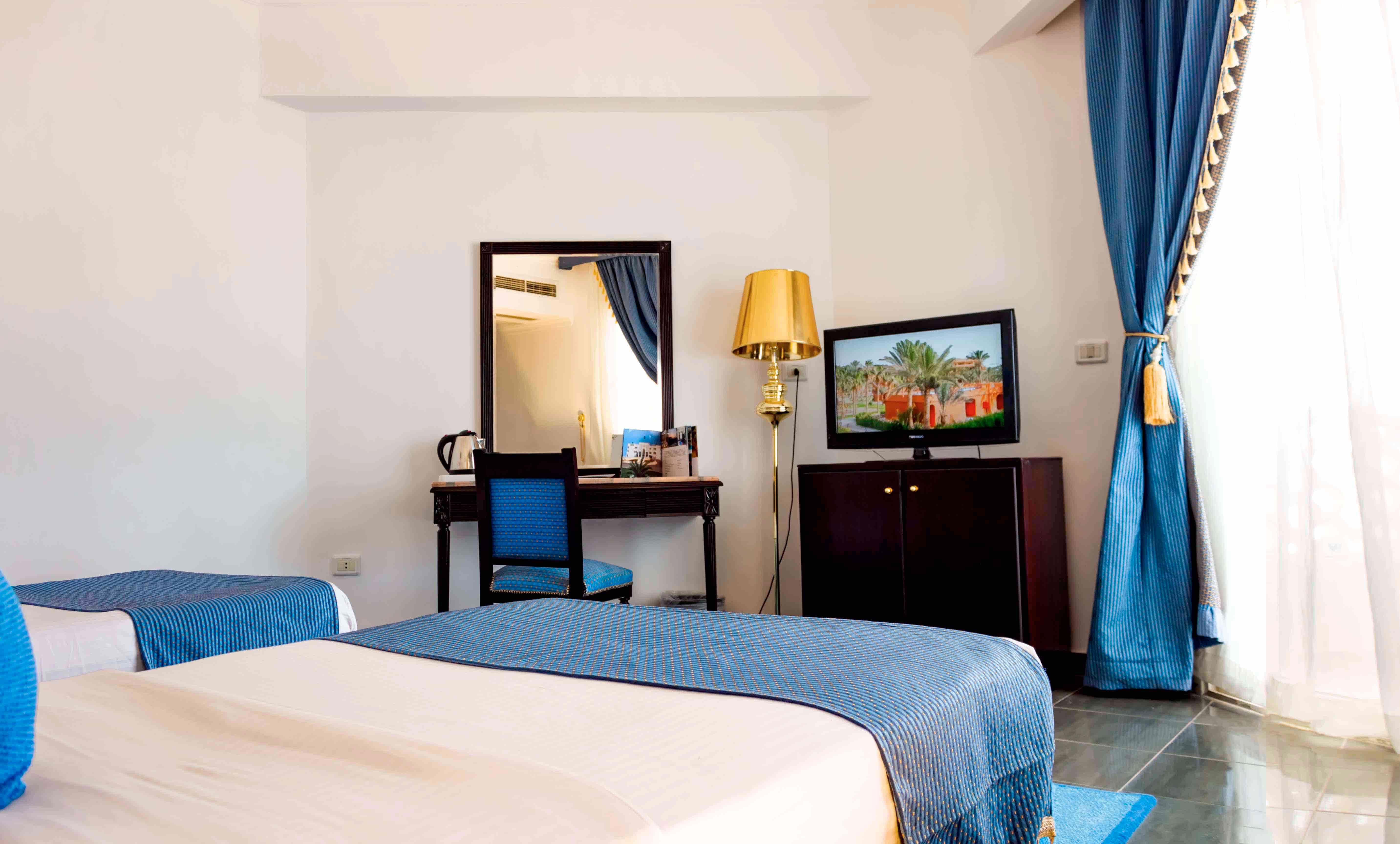 Palace Standard Triple Bed