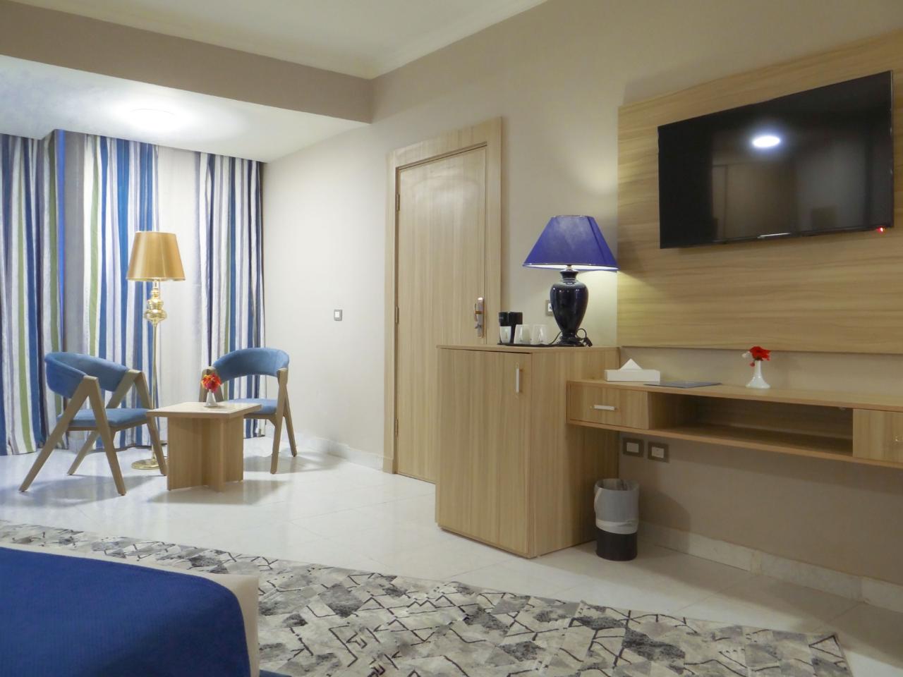 Diamond Standard King Bed